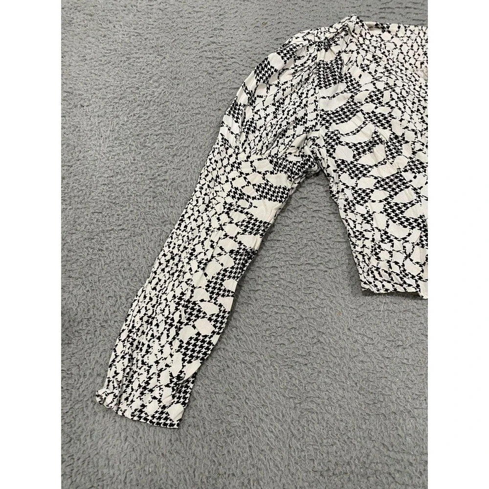 Free People Blouse Womens Medium White Black Animal Print Cropped Puff Sleeve